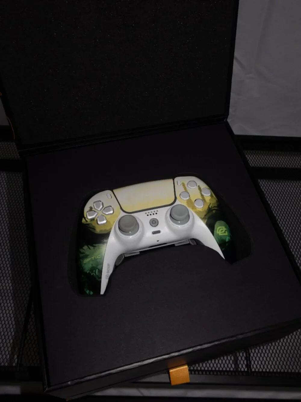 Collectible OpTic Evergreen Scuf Reflex